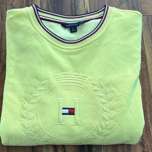Tommy Hilfiger Men's Sweater in Vibrant Yellow